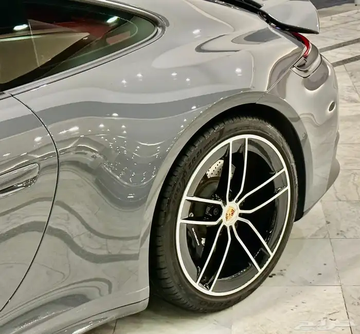 بورش 911 كاريرا 2025 1