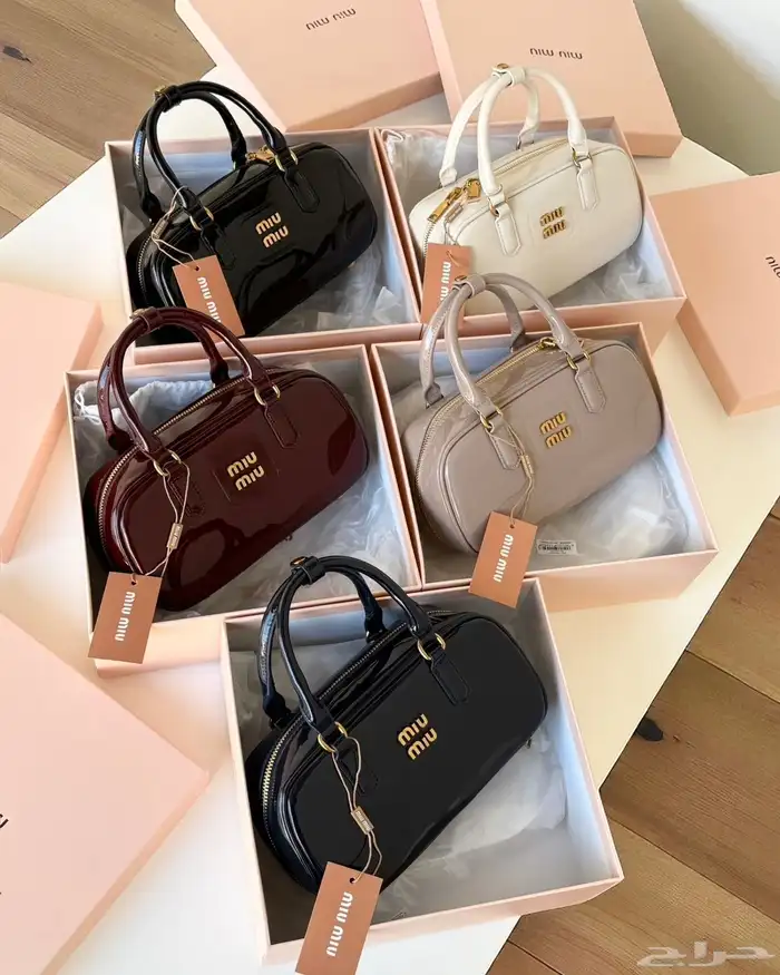 شنط ماركه عرض لفتره محدوده 3شنط ب370 والشنطه165 43