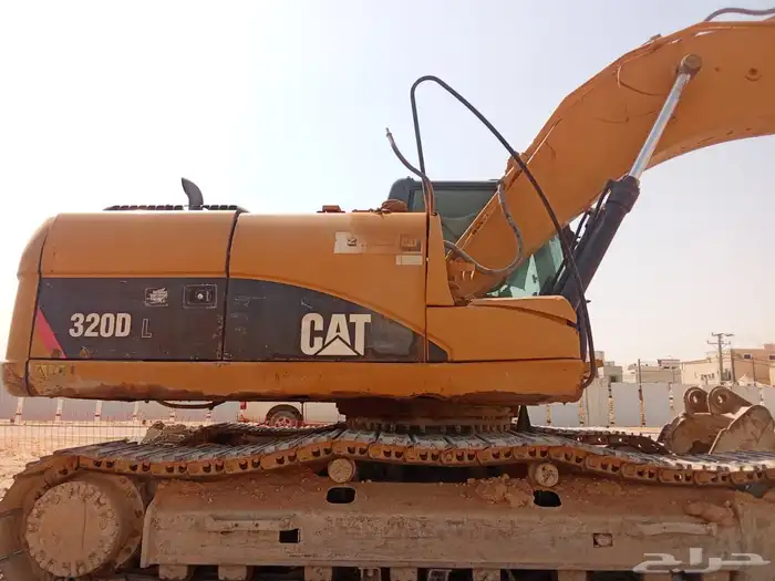 بوكلين كاتربيلر 320DL موديل 2010 للبيع 2
