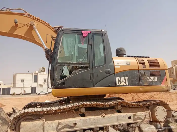 بوكلين كاتربيلر 320DL موديل 2010 للبيع 1