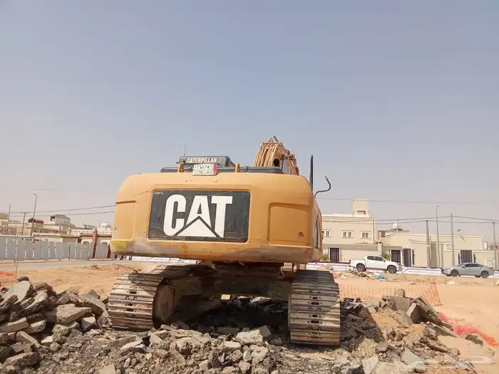 بوكلين كاتربيلر 320DL موديل 2010 للبيع 3