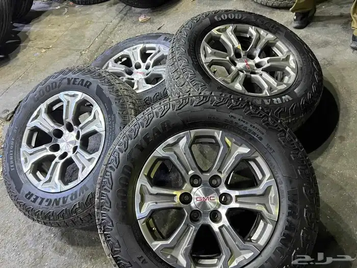 كفرات جودير أمريكي مقاس 265.65.18 مع جنوط جمس اصلي وكاله 18 1