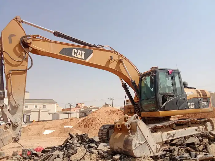 بوكلين كاتربيلر 320DL موديل 2010 للبيع 6