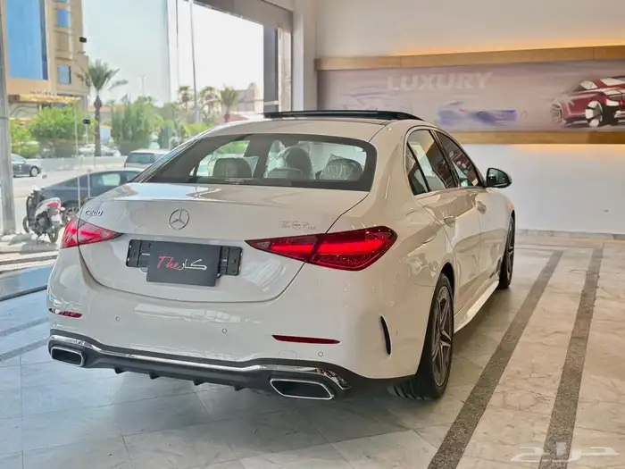 مرسيدس C200 2025 2