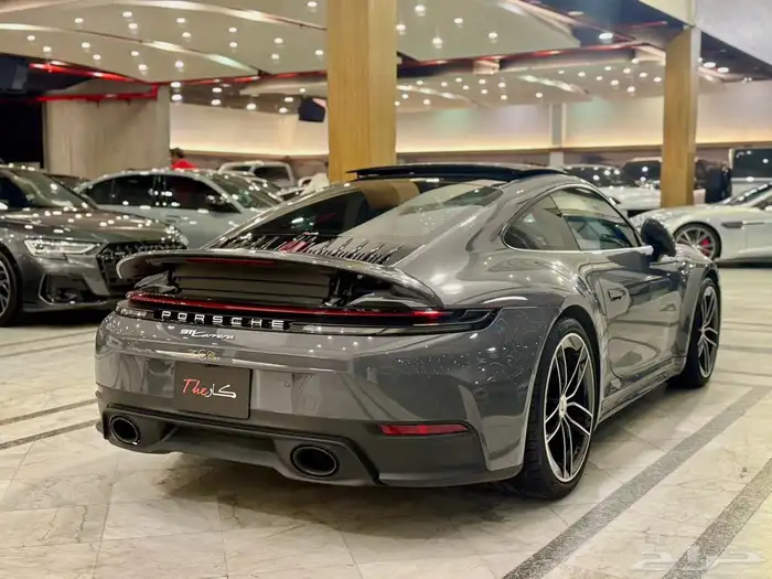 بورش 911 كاريرا 2025 6