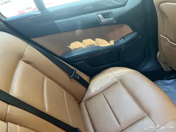 مرسيدس E200. 2013 4