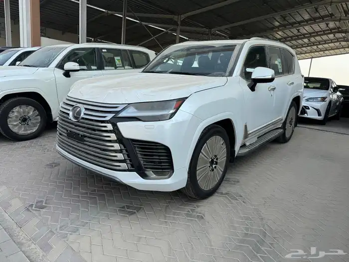 جيب لكزز (2025) BB خليجي ابيض داخل كرزي بطاقه جمرك 1