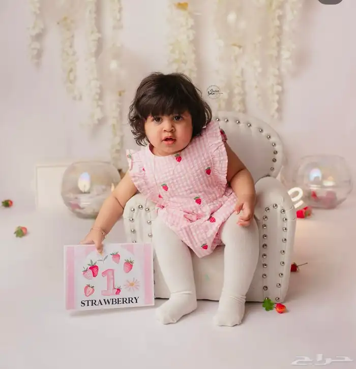 وثقي اجمل زكريات واللحظات لطفلك الاولي بصور جميله 10