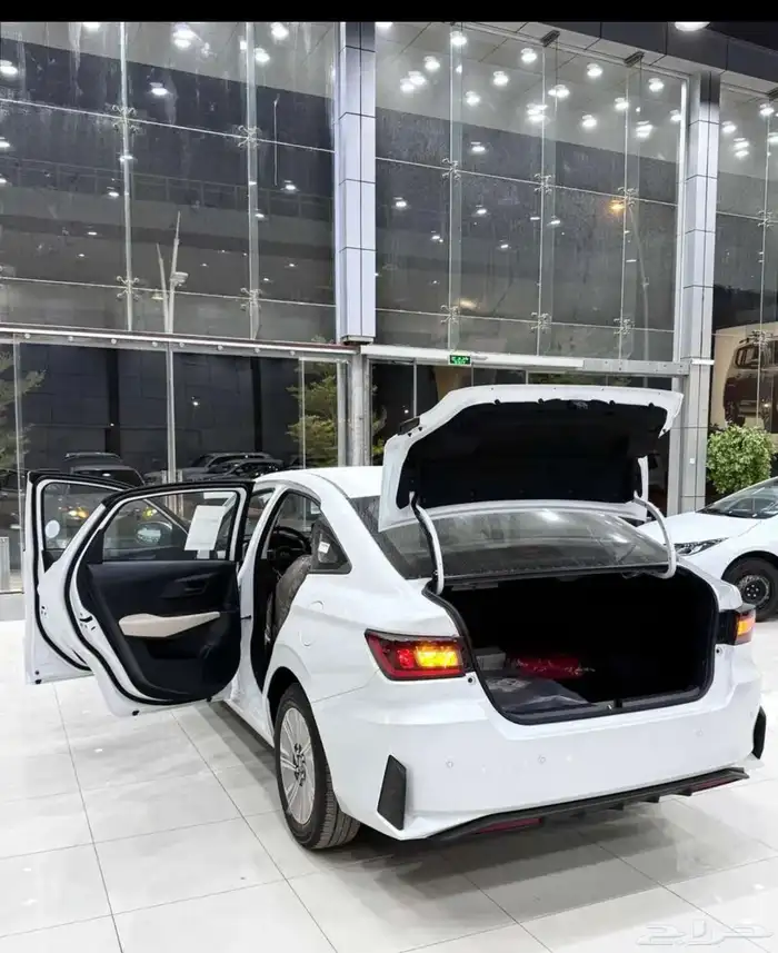 ياريس واي بلاس 2026 4