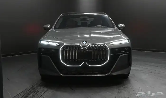 بي ام دبليو 760i - 2023 - ممشى قليل بسعر خيالي 3