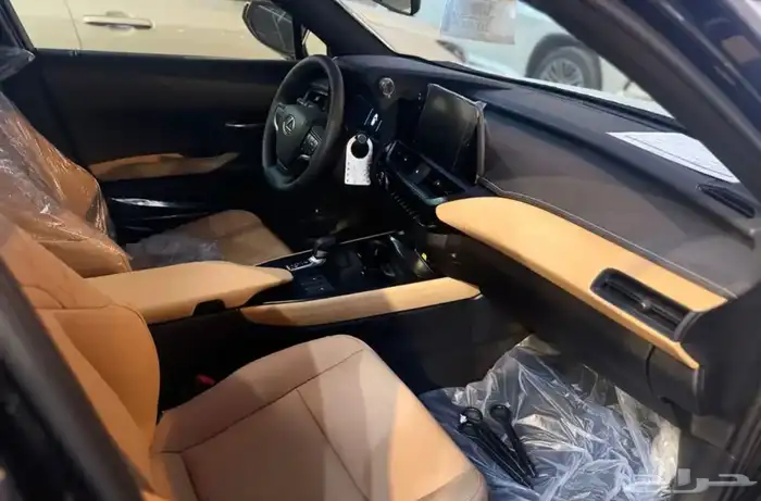 لكزس UX 300H AH هجين اتوماتيك 2