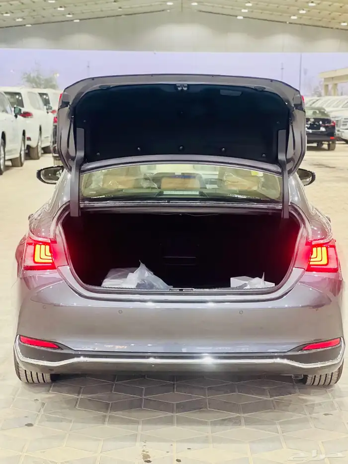 لكزس ES250 2025 3