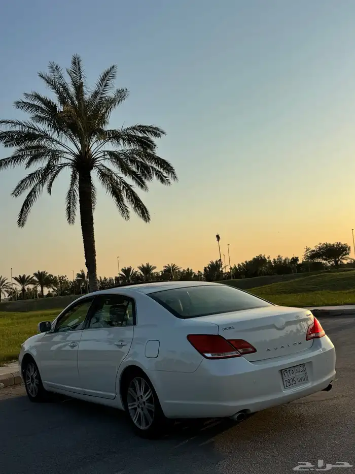 للبيع افالون مديل 2007 11