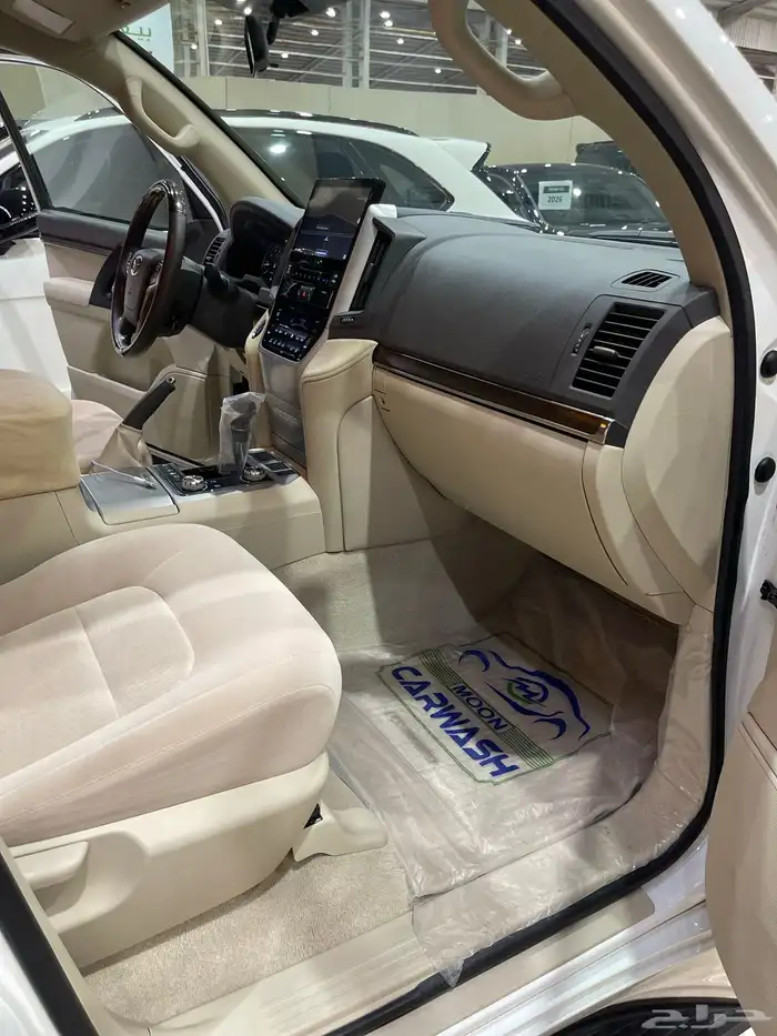 جكسار هدد V8 مكيفين ثلاجه زحف 2020 9