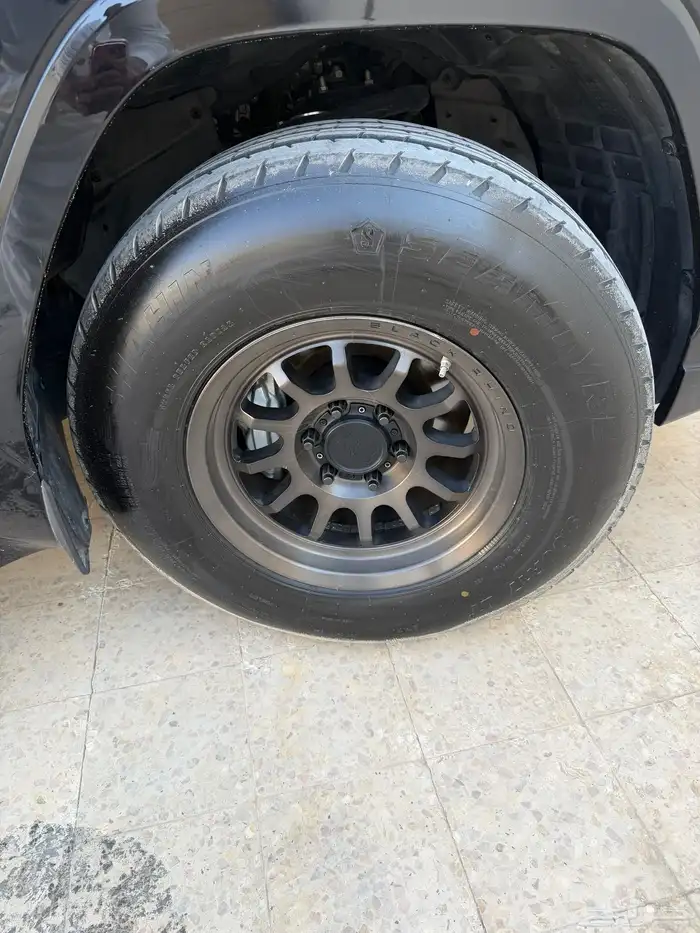 جنوط باكفراتها اثنين جدد وثنين وسط 1