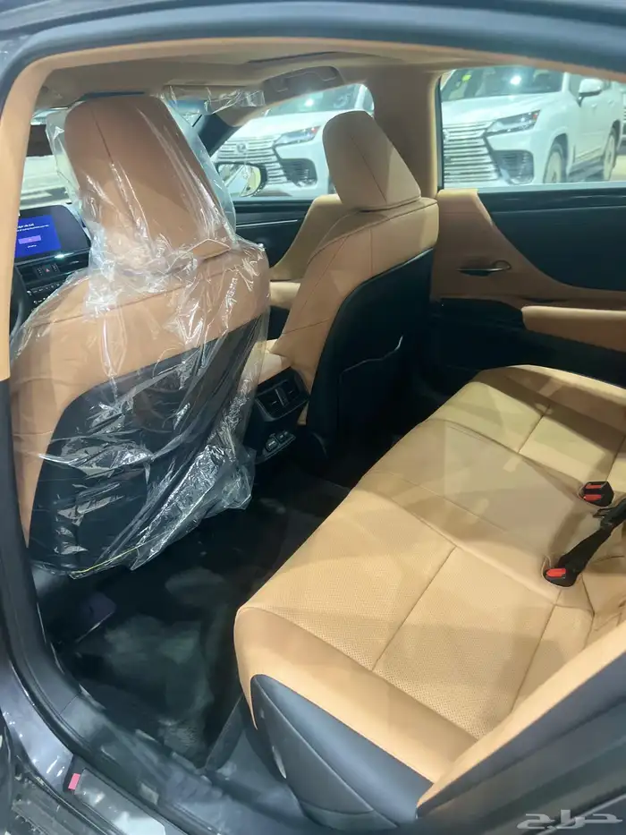 لكزس ES250 2025 12