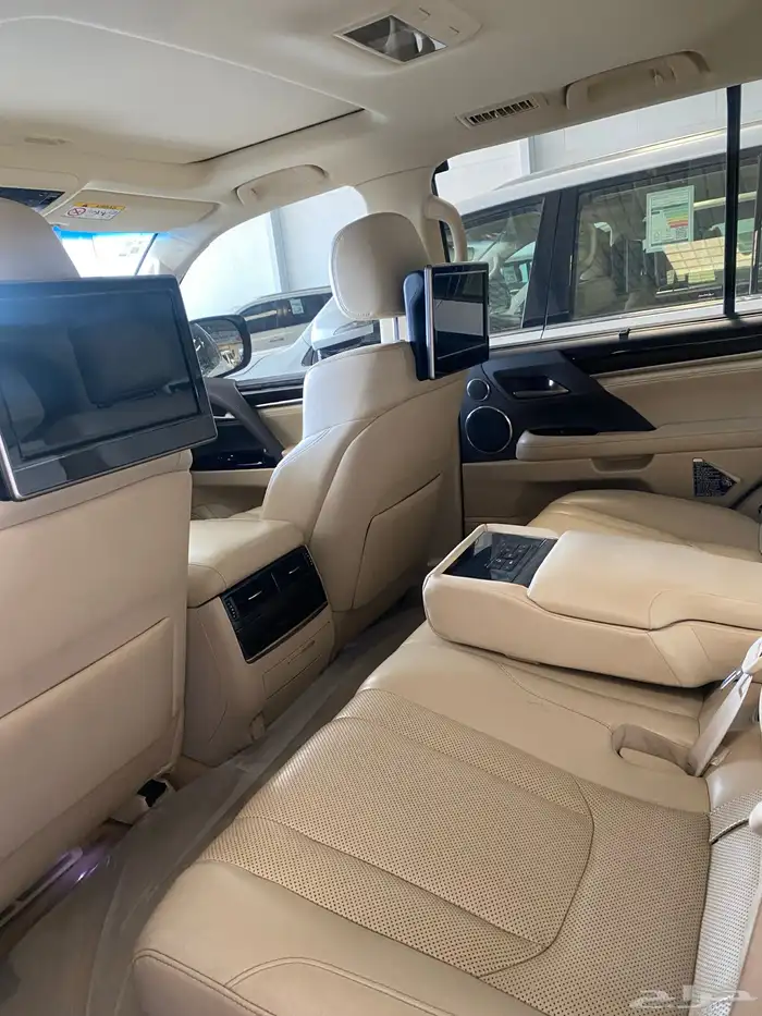 لكزس LX 570 2016 9