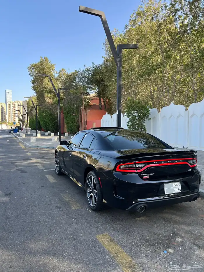 دوج تشارجر R T 2023 9