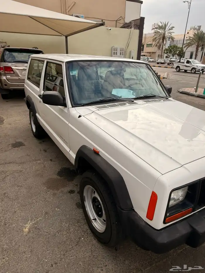 جيب شروكي مديل 2000 مخزن 6