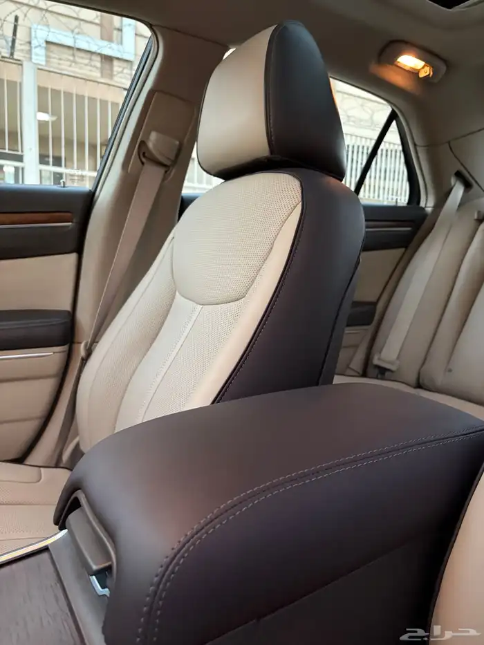 للبيع كرايزلر 2014 اكزاكتيف V8 21