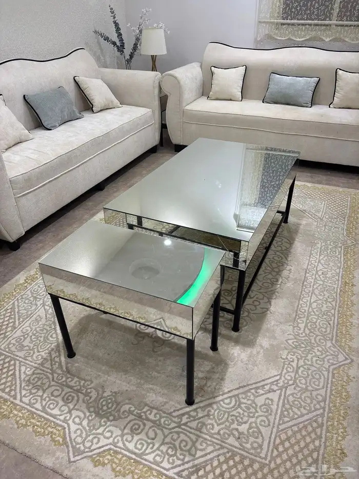 طاولاتين للبيع سبب البيع عدم الحاجه 0