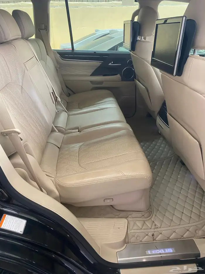 لكزس LX570 2021 13