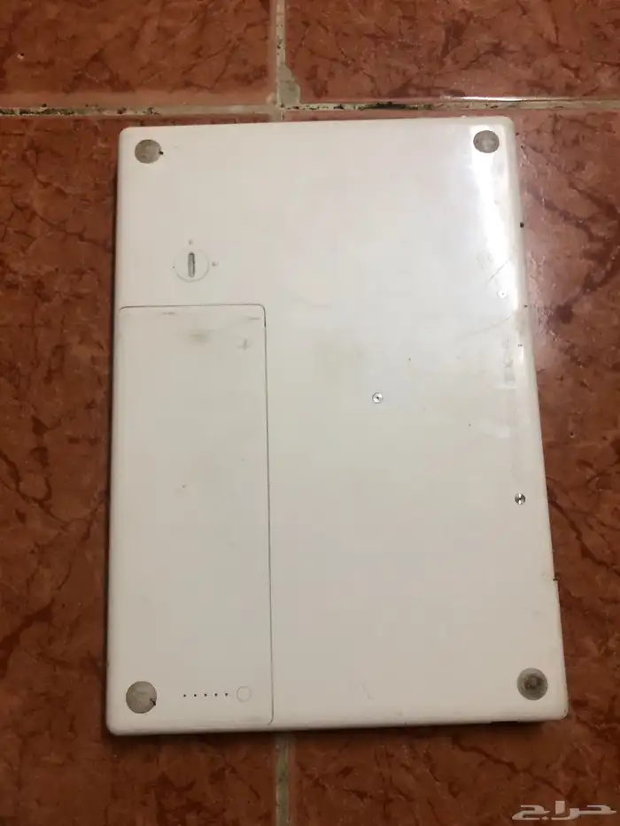ماك بوك نضيف بس بدون شاحن 4