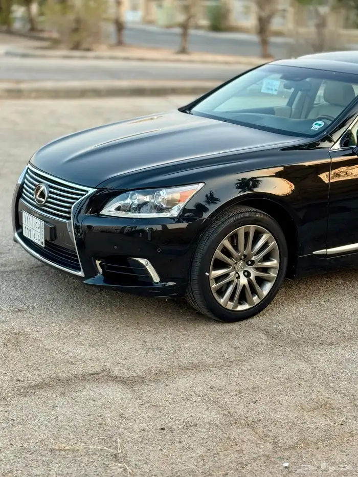 للبيع لكزس ((LS460)) 2013 (سعودي) ((نظيفة)) 13