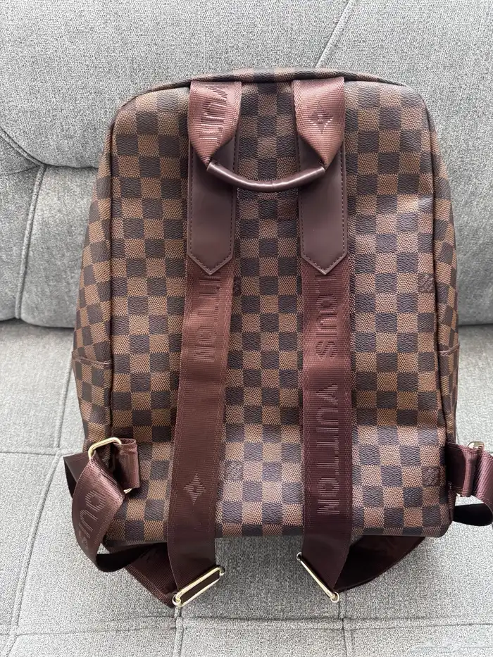 شنطة LV ظهر 1