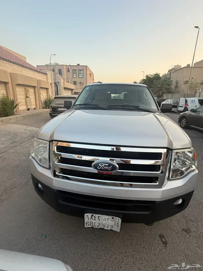 فورد اكسبيدشن 2013 نظيف جدا بدي وكالة 4