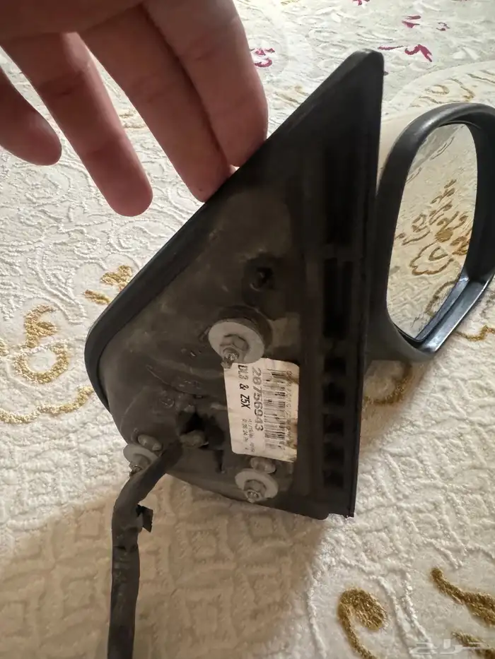 مراية يوكن يمين اصليه 2010 2