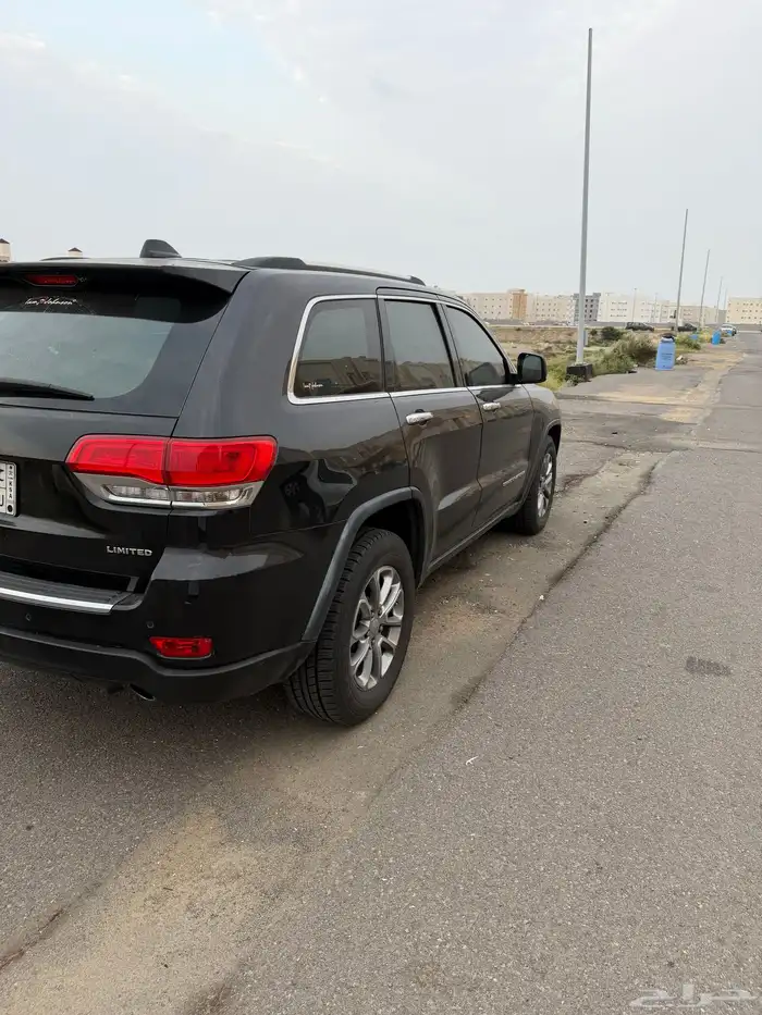 جيب شروكي فل كامل 2015ليمتد 5