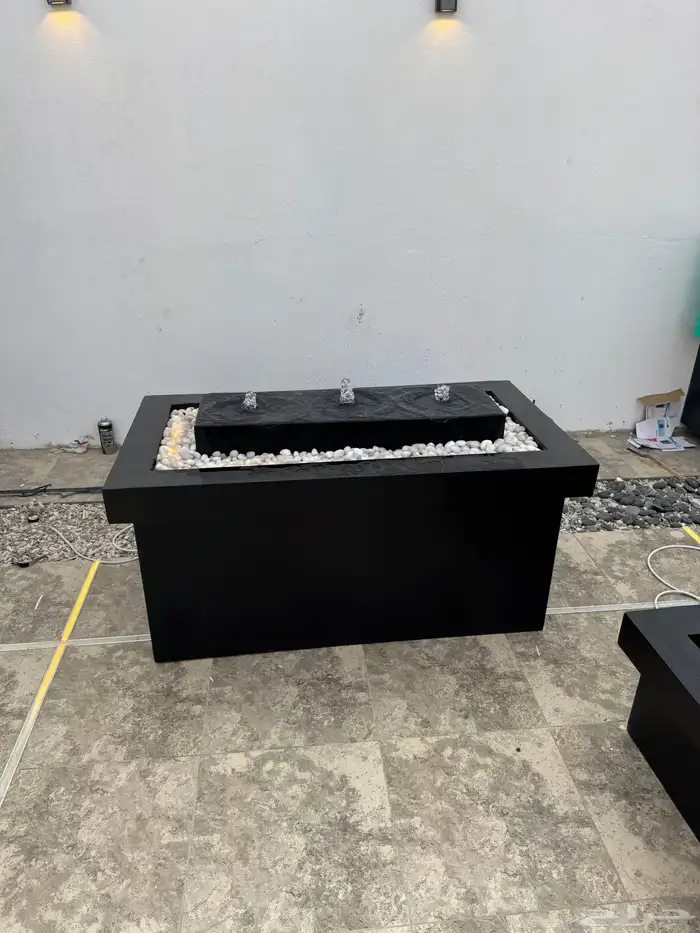 نوافير وشلالات فيبر جلاس متنقله تقدر تتكم في المقاس ولون 9