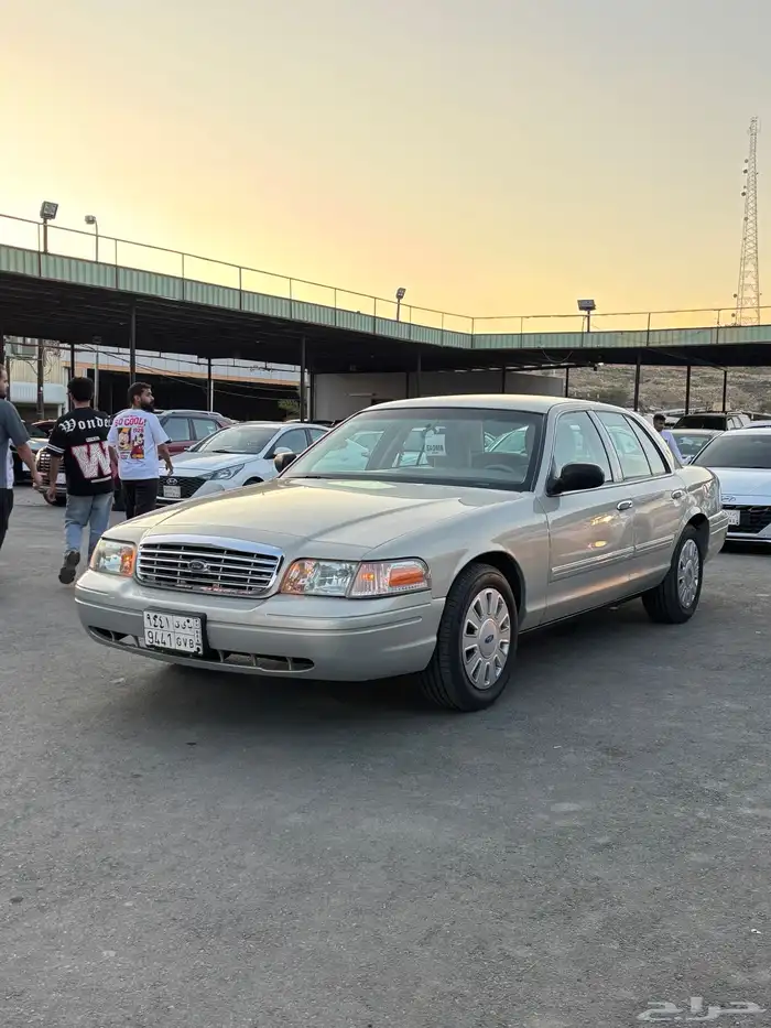 فورد كراون فكتوريا 2012 2