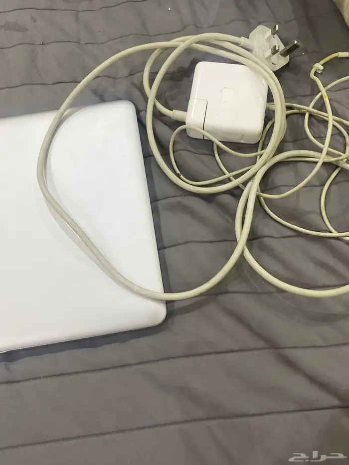 كمبيوتر MacBook Pro 2