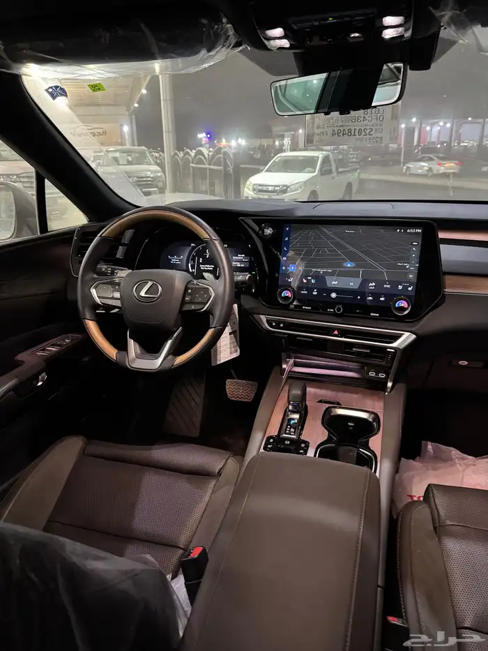 لكزس RX350 فئة BB بنزين 2025 6