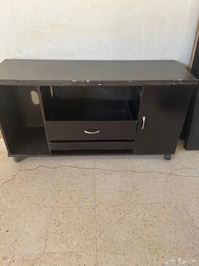 مكتب ومكتبة ومدخل 7