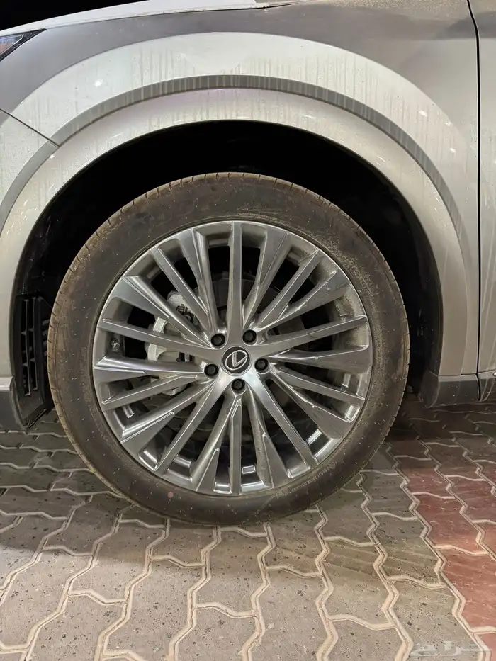 لكزس RX350 فئة BB بنزين 2025 4