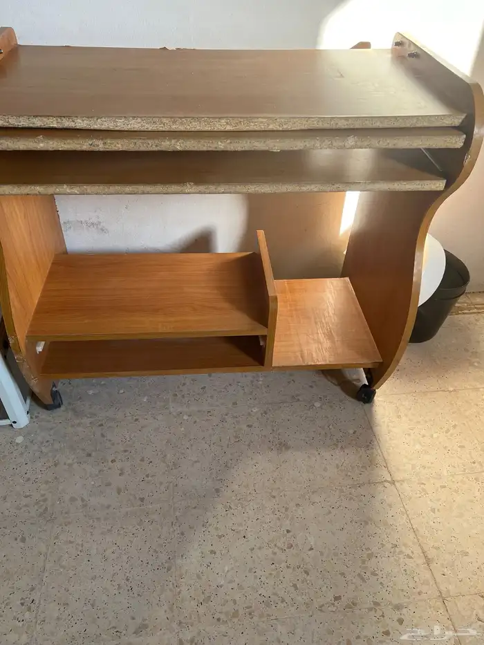 مكتب ومكتبة ومدخل 5