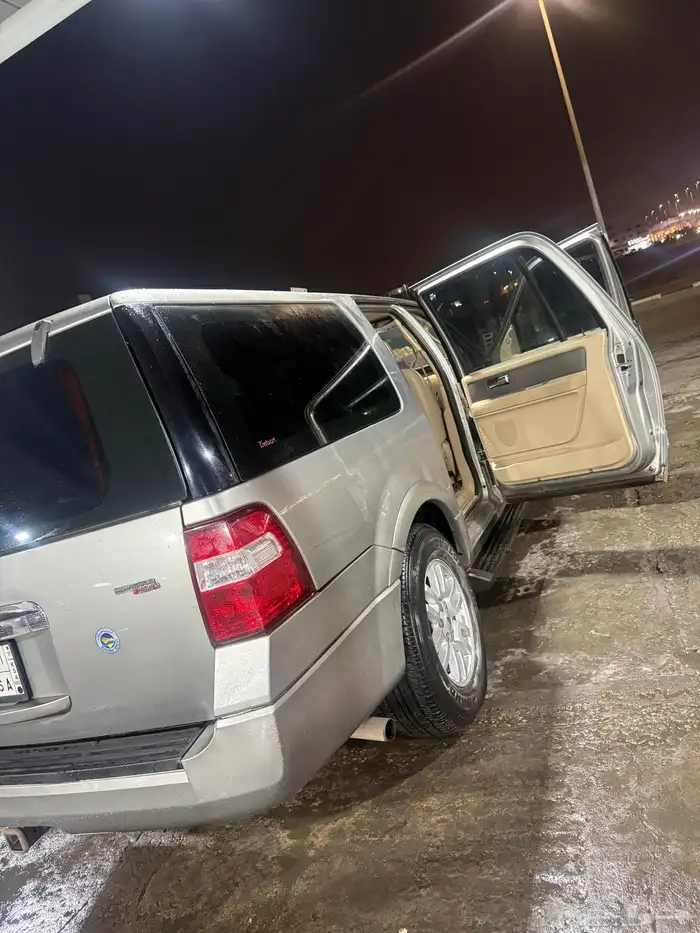 فورد اكسبديشن 2008 للبيع المستعجل نضيفه جدا 16