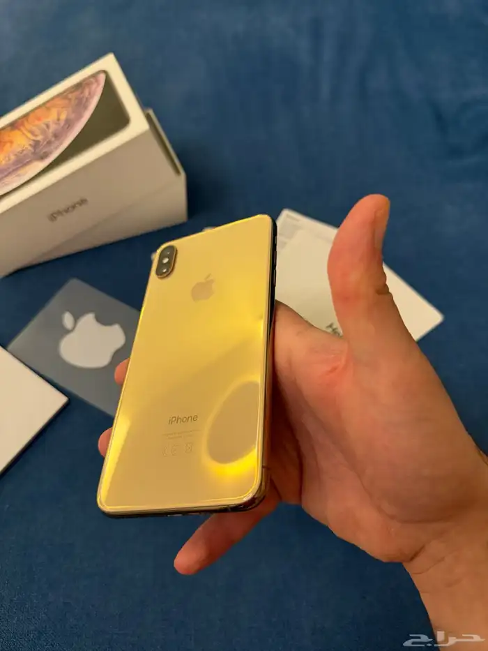 iPhone XS Max الذهبي 4
