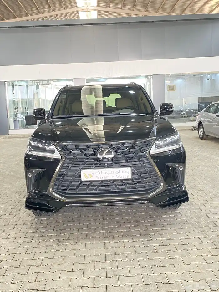 لكزس LX570 2021 0
