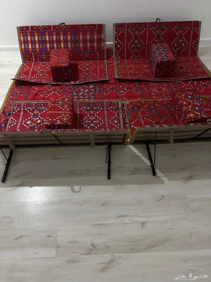 جلسة ارضية مستخذمه مره واحده فقط 0