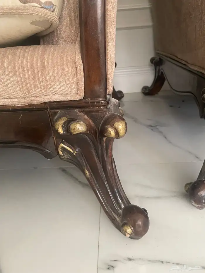 كنب للبيع من القفاري استعمال شبه جديد كلاسيك 7