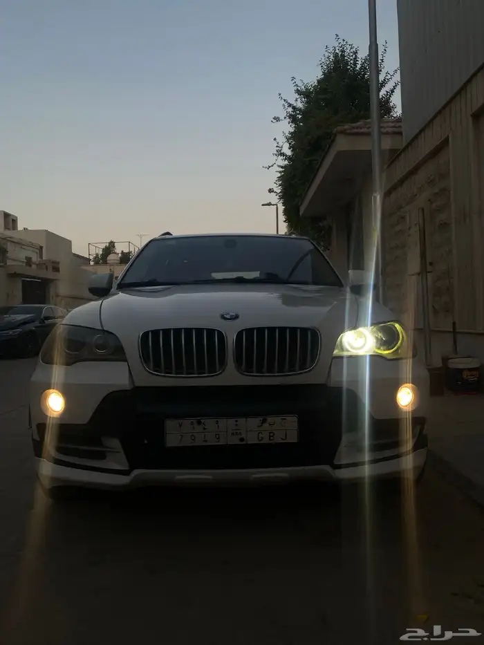 للبيع او البدل bmw x5 2009 4.8 1