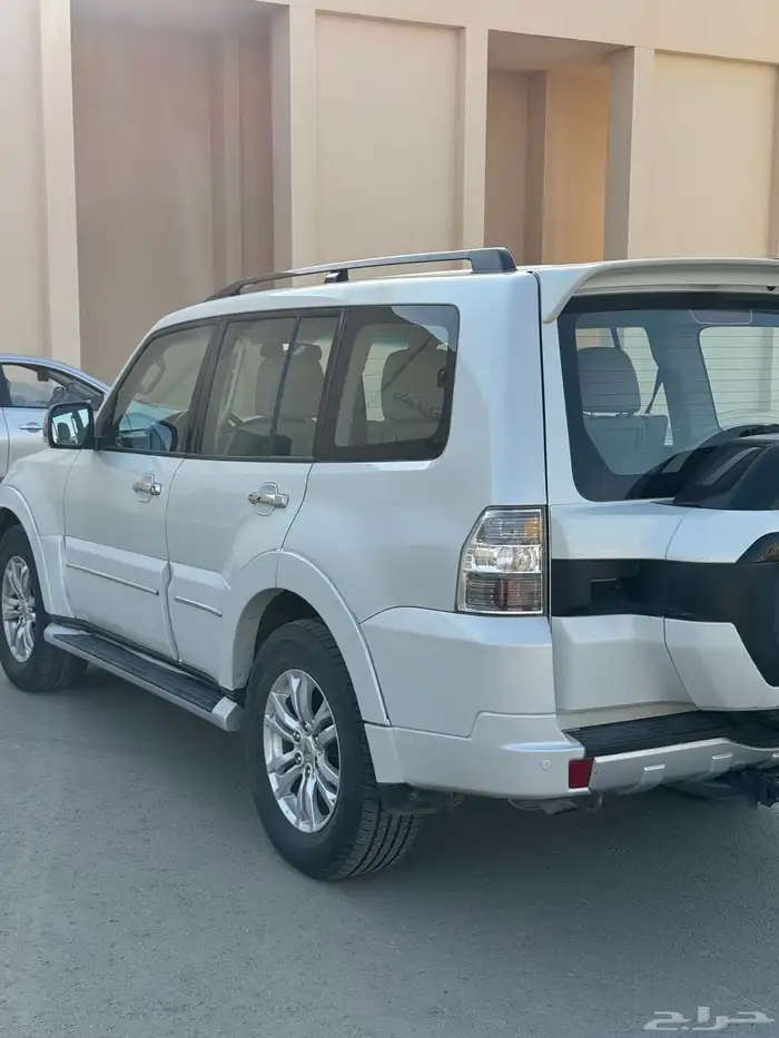 باجيرو 2022 علامة ذهبية 5