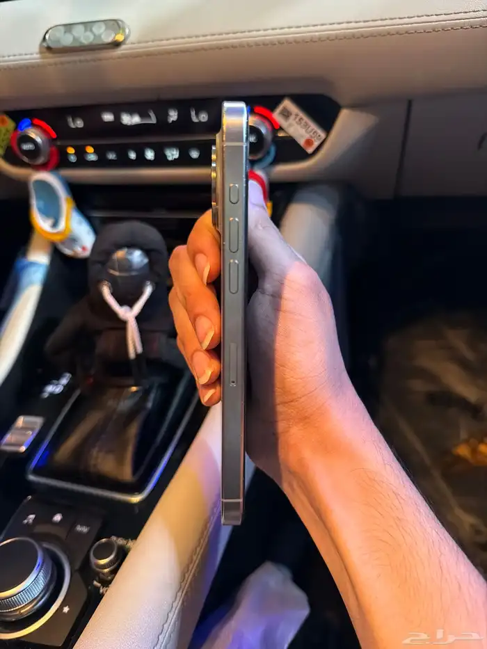 ايفون 15 برو ماكس تيتانيوم 1