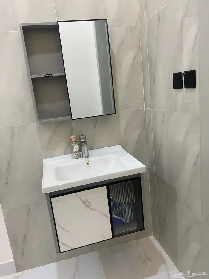 غسالة يدين مع المراية 1