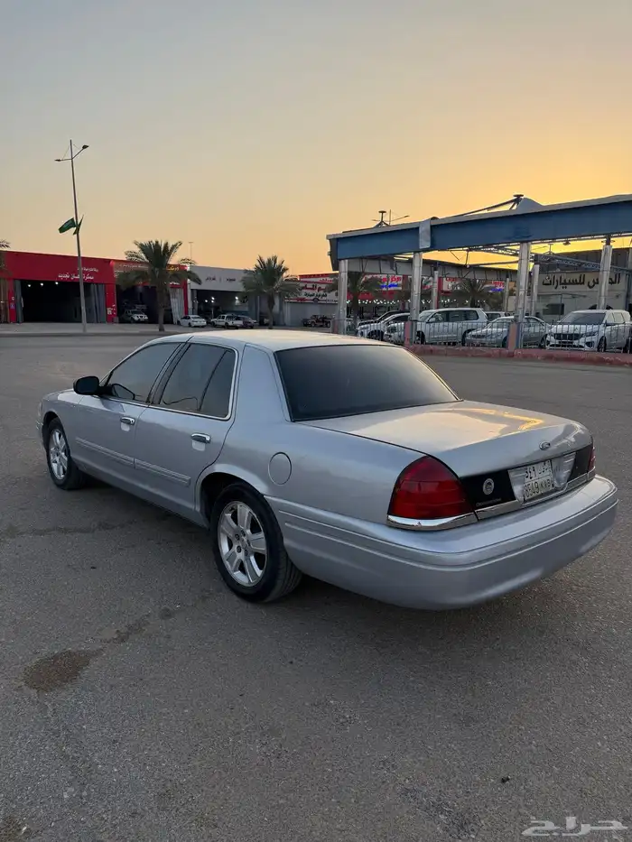 فورد فكتوريا 2012 3