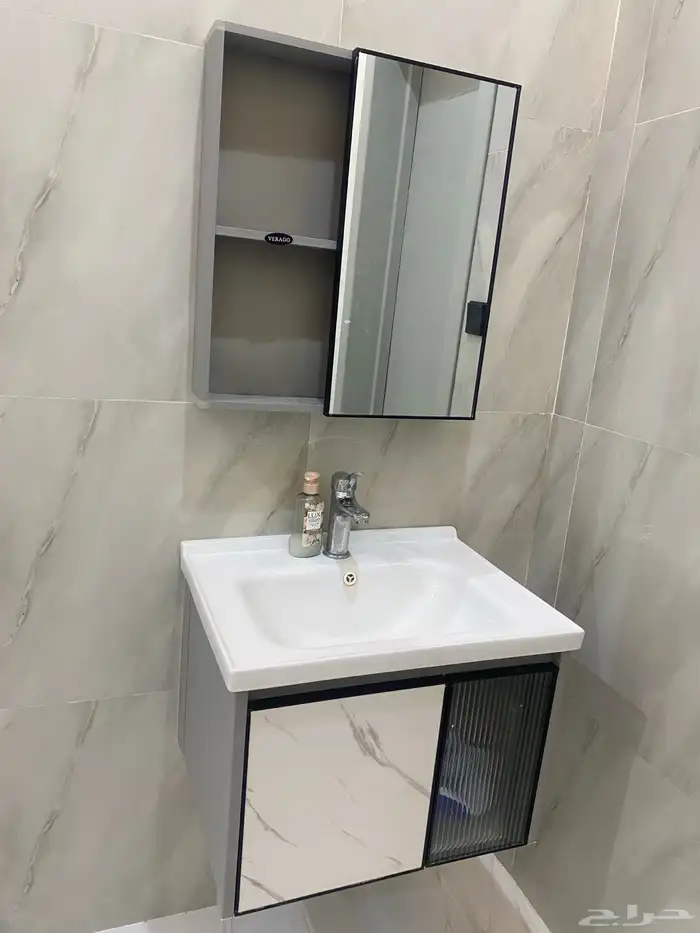 غسالة يدين مع المراية 2